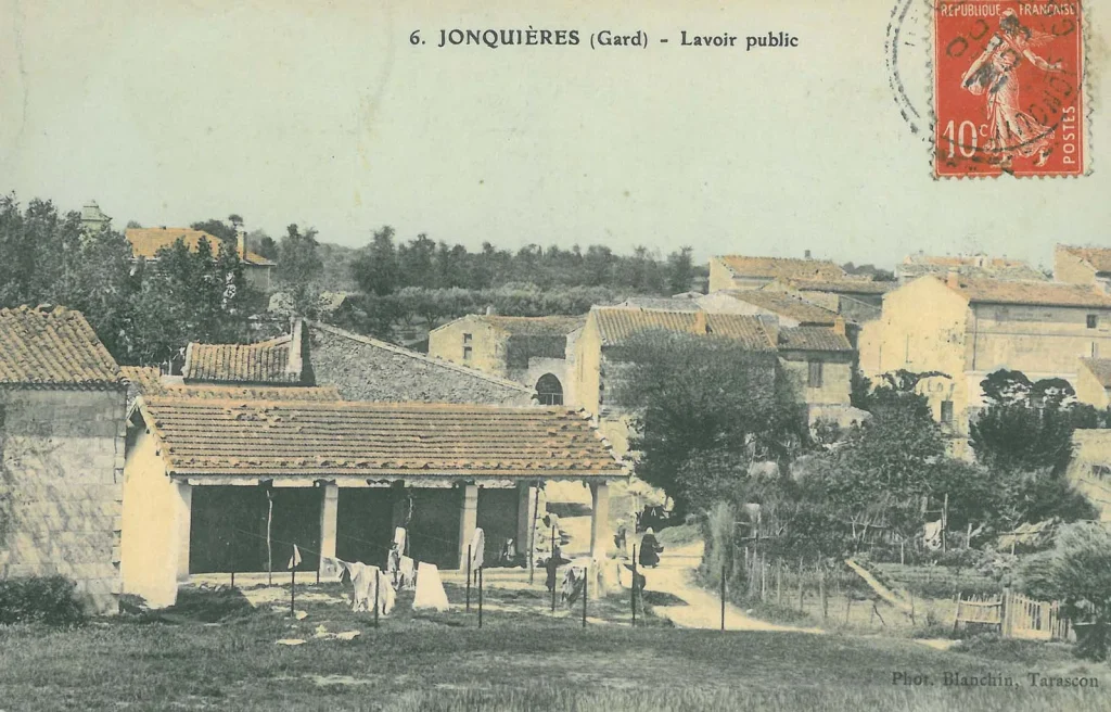 Ancien l'avoir public de Jonquières-Saint-Vincent