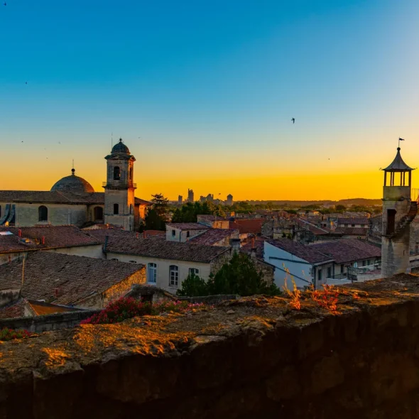 Le panorama depuis la forteresse de Beaucaire au coucher du soleil