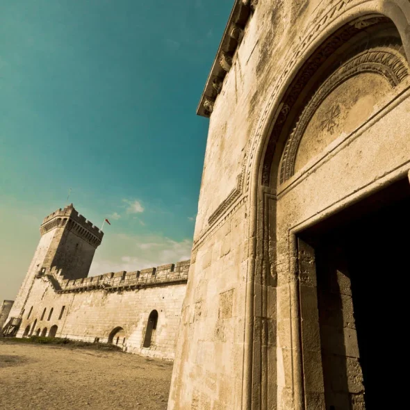La chapelle de la forteresse de Beaucaire en Terre d'Argence
