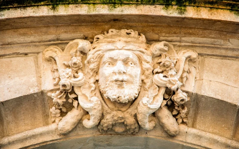 Le centre historique de Beaucaire et ses hôtels particuliers