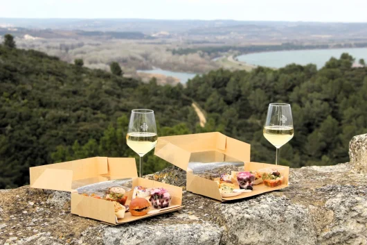 Apéro panorama à l’abbaye de Saint-Roman
